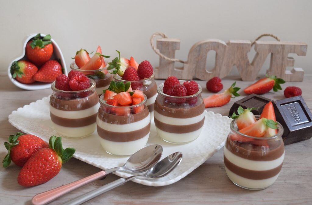 PANNA COTTA AL CIOCCOLATO E FRUTTI ROSSI PER CELIACI
